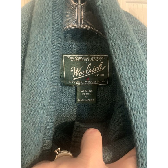 Woolrich Green Cardigan Sweater Womens Petite Medium Unique 3 Button Closure. - Picture 4 of 13